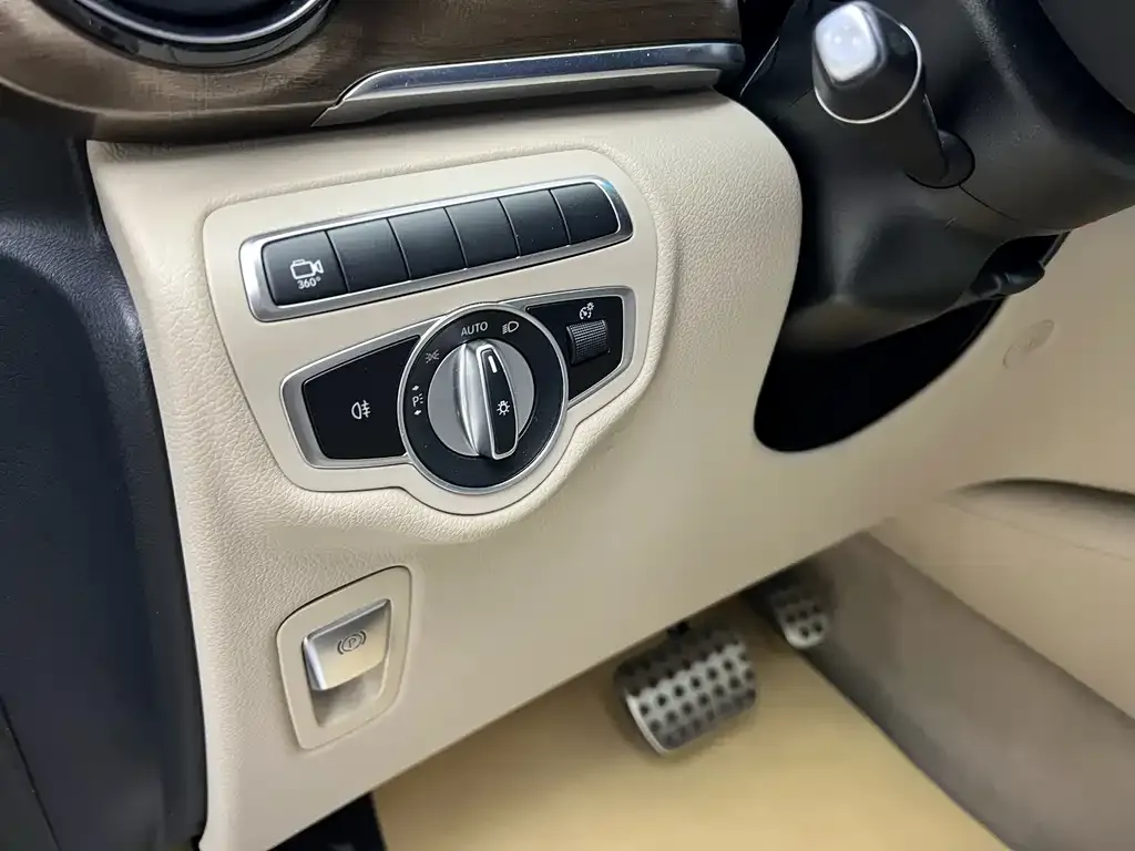 Mercedes-Benz V-Class 2021 из CN, фото 5