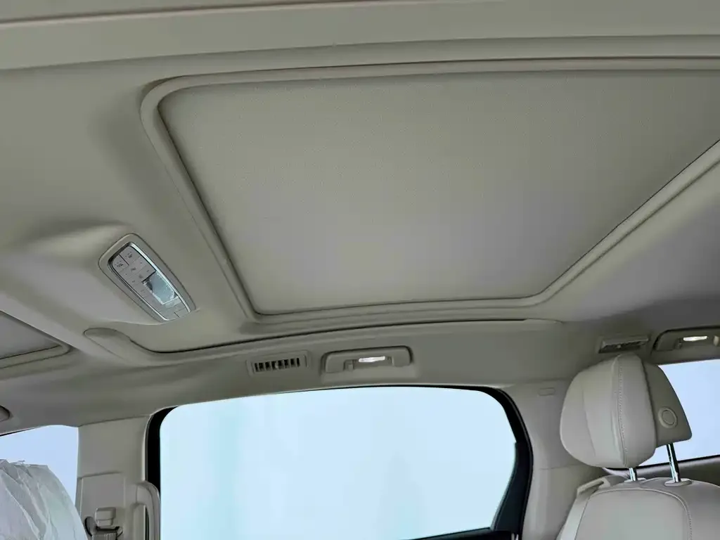 Buick GL8 2023 из CN, фото 4