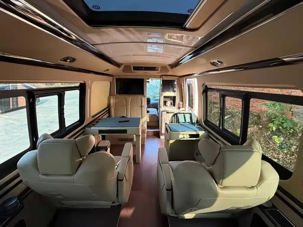 Toyota Coaster 2023 из CN, фото 4