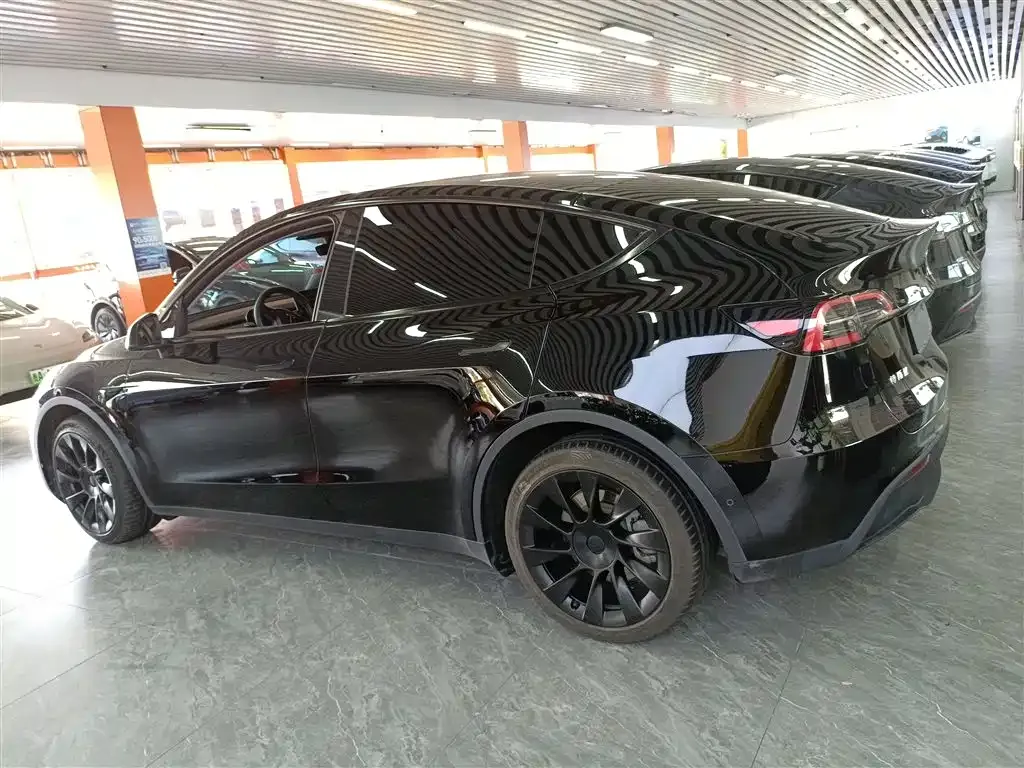 Tesla Model Y — фото 7