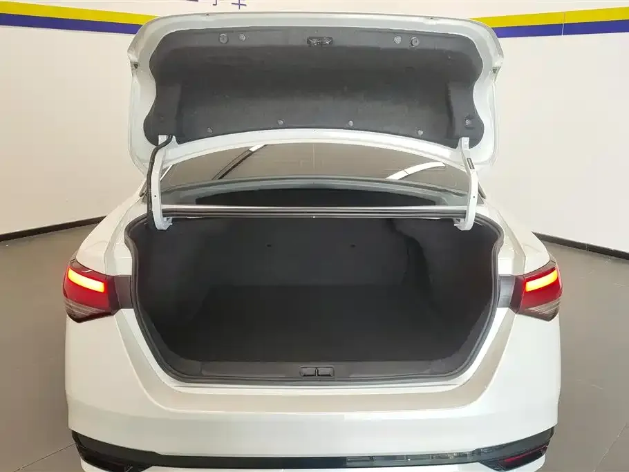 Nissan Sylphy 2025 из CN, фото 3