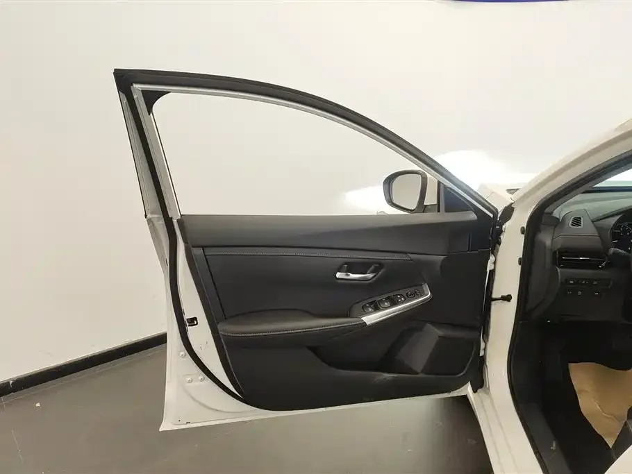 Nissan Sylphy 2025 из CN, фото 2