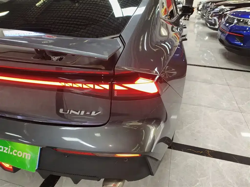 Changan UNI-V 2024 из CN, фото 7