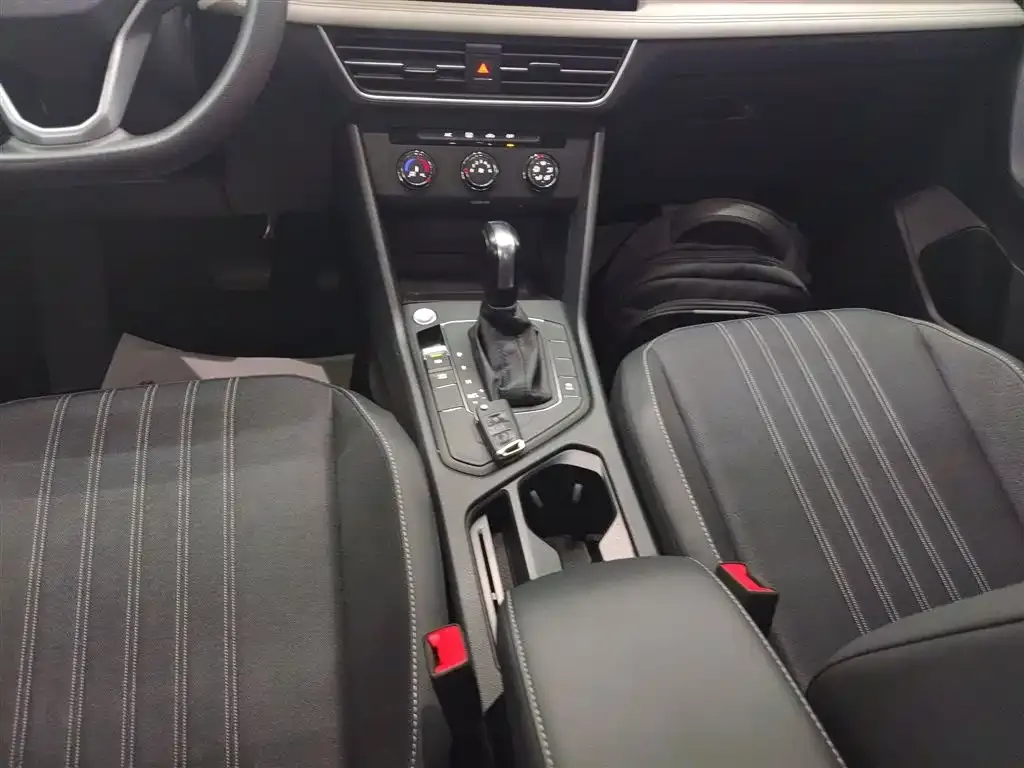 Volkswagen Tiguan L 2022 из CN, фото 6