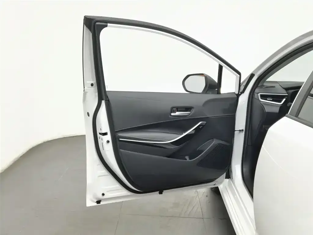 Toyota Corolla 2025 из CN, фото 7