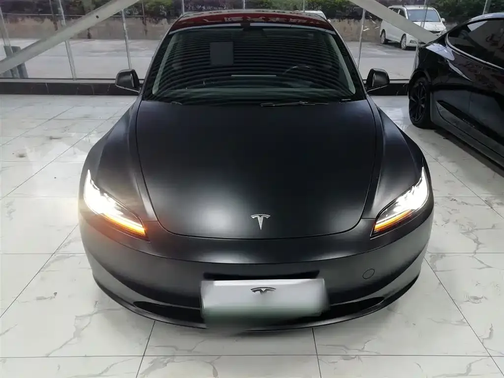 Tesla Model 3 2023 из CN, фото 2