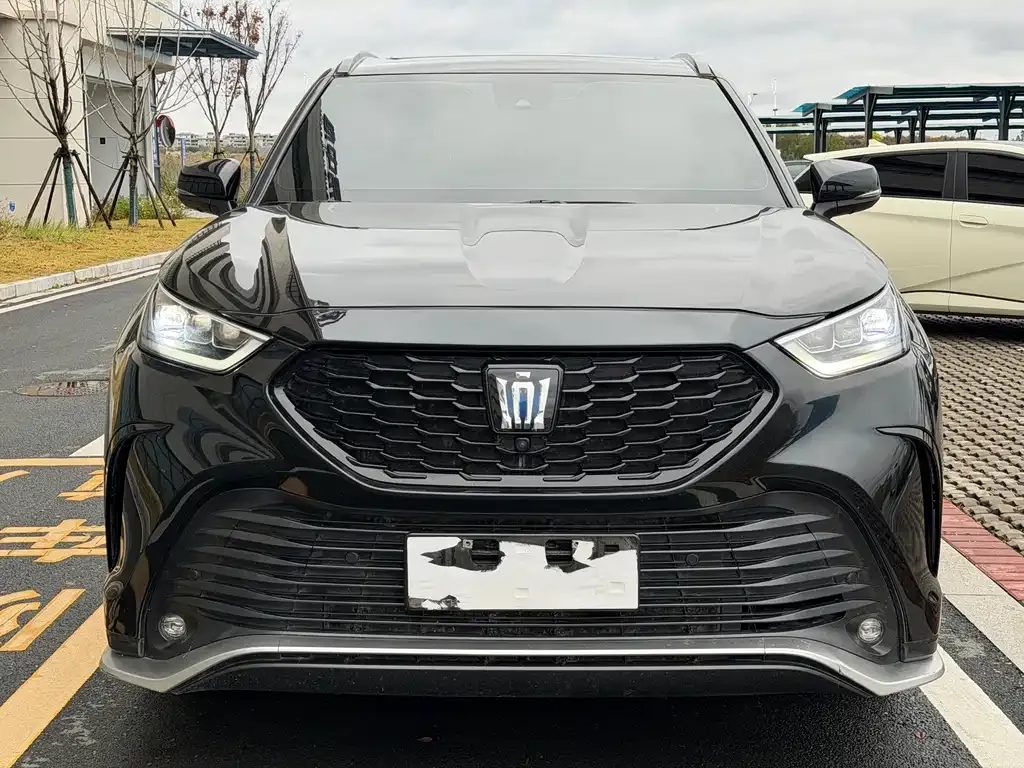Toyota Crown Kluger 2024 из CN, фото 6