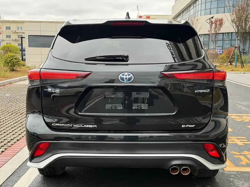 Toyota Crown Kluger 2024 из CN, фото 7