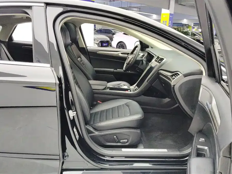 Ford Mondeo 2021 из CN, фото 8