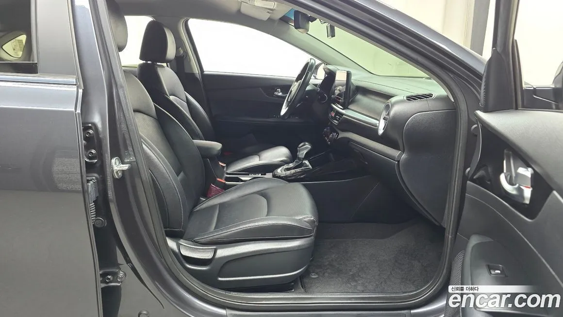 Kia K3 2022 из KR, фото 10