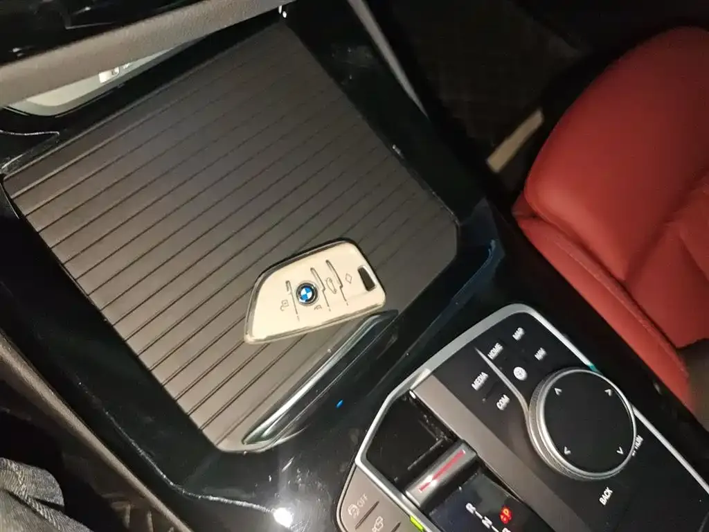 BMW iX3 2024 из CN, фото 4