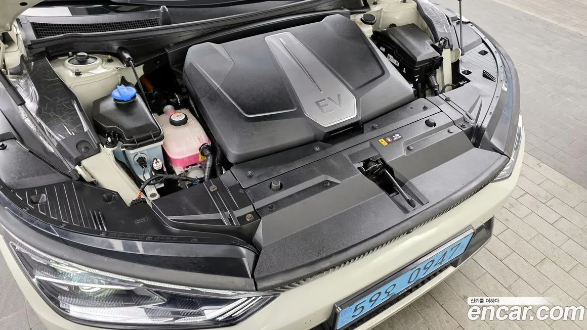 Kia EV6 2023 из KR, фото 9