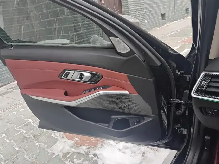 BMW 3 Series 2023 из CN, фото 9