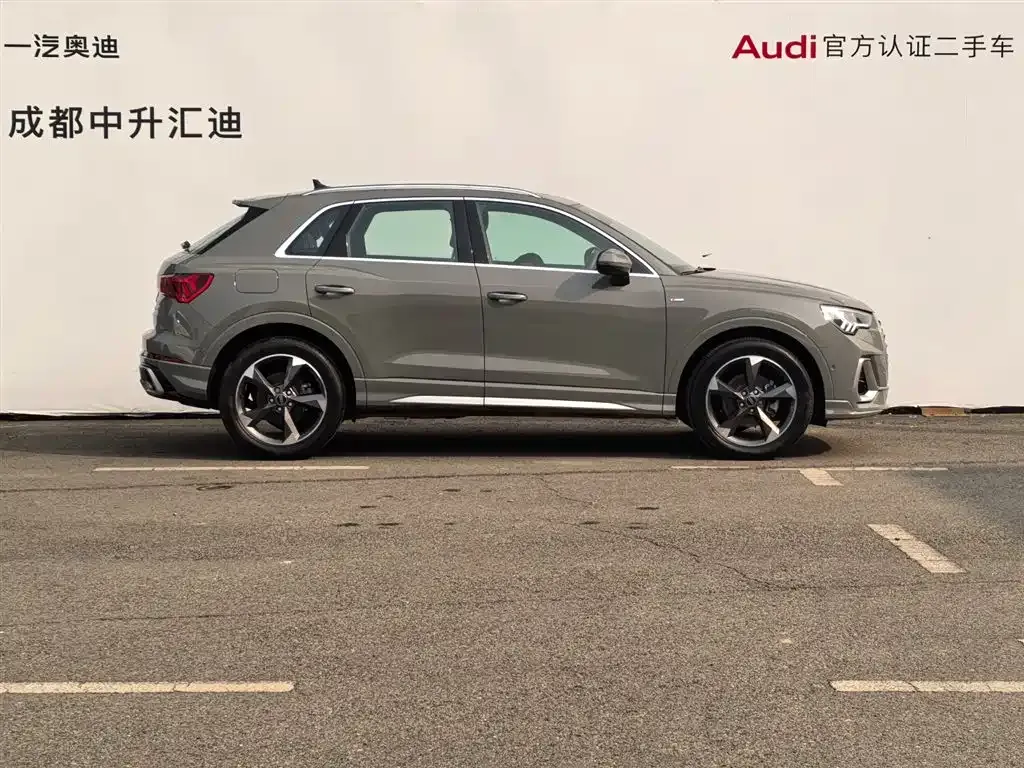 Audi Q3 2023 из CN, фото 9