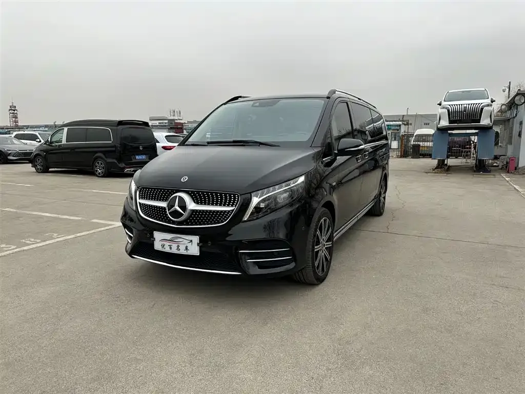 Mercedes-Benz V-Class 2023 из CN, фото 1