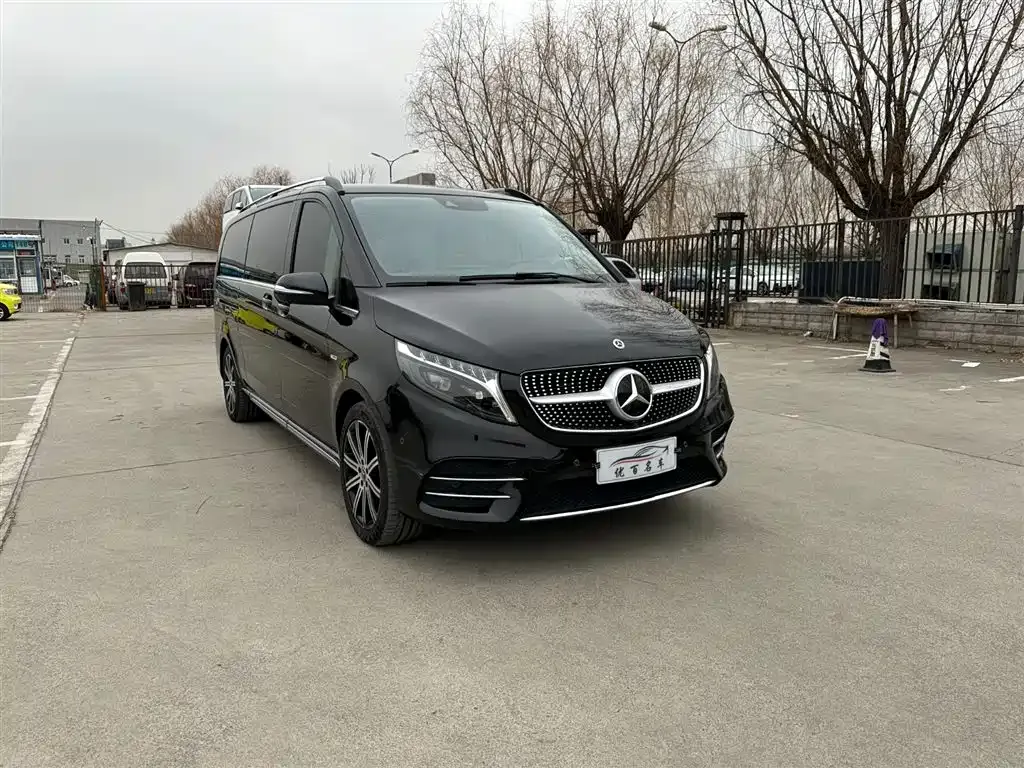 Mercedes-Benz V-Class 2023 из CN, фото 2