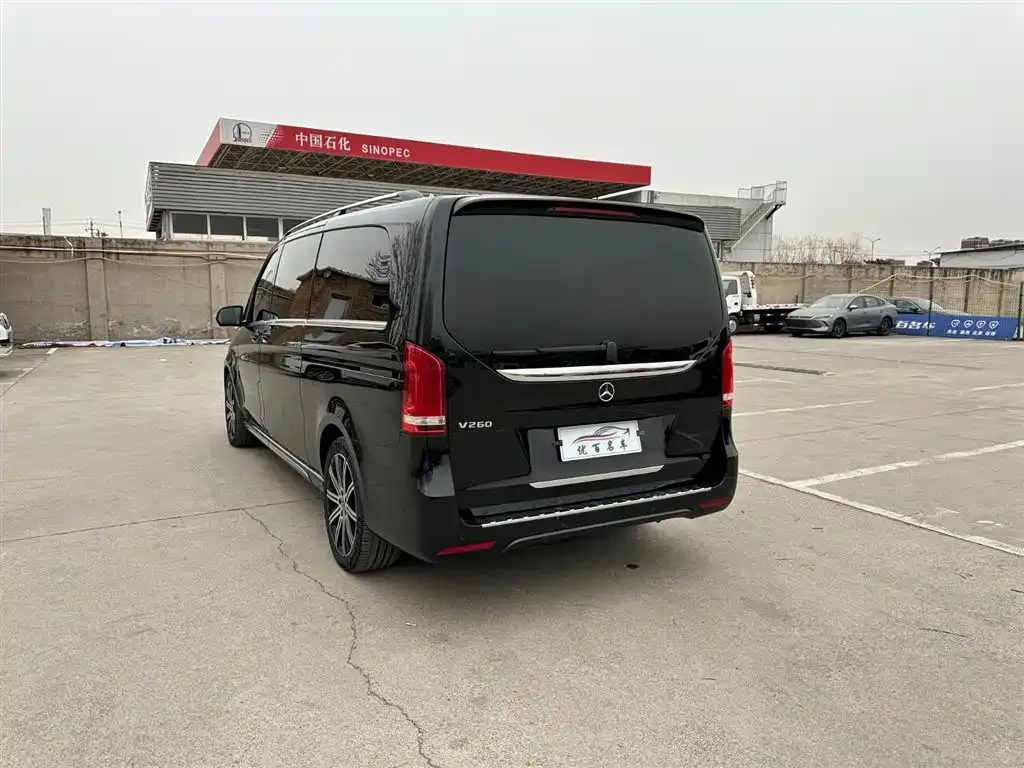 Mercedes-Benz V-Class 2023 из CN, фото 3