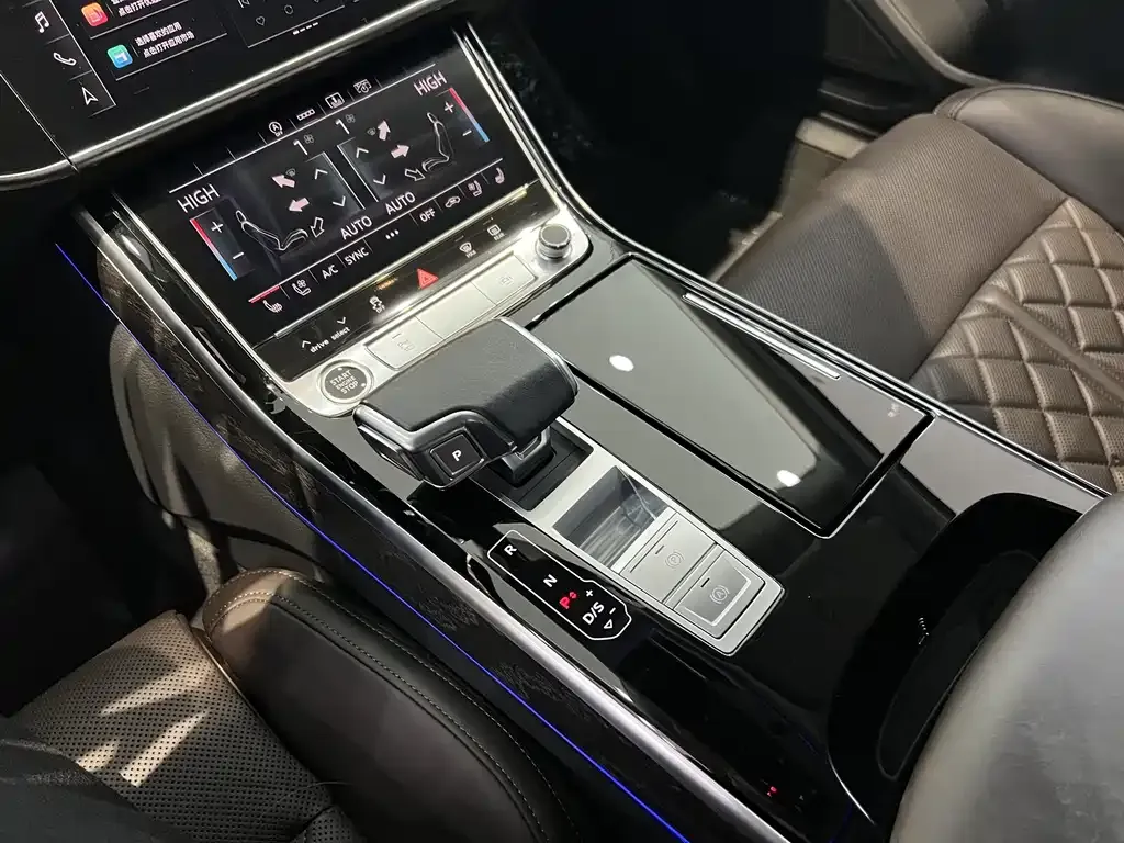 Audi A8 2021 из CN, фото 6
