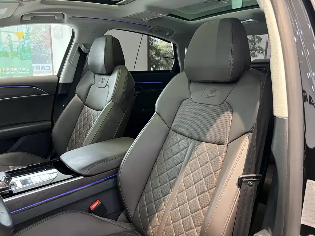 Audi A8 2021 из CN, фото 10