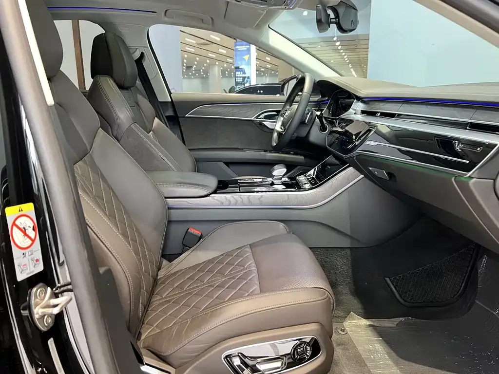 Audi A8 2021 из CN, фото 4