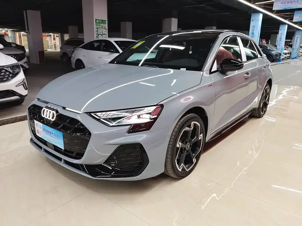 Audi A3 — фото 1