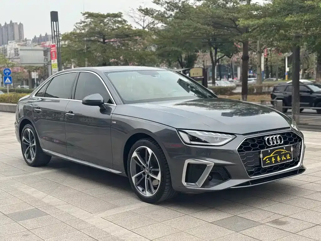 Audi A4L 2021 из CN, фото 3