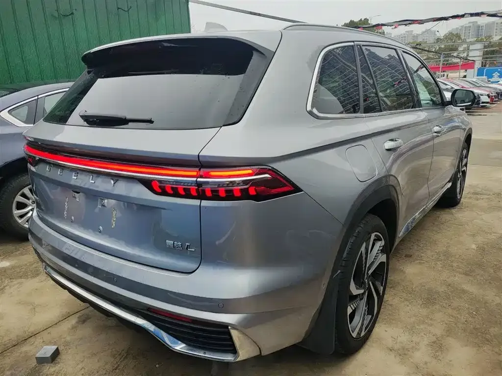 Geely Xingyue L — фото 10