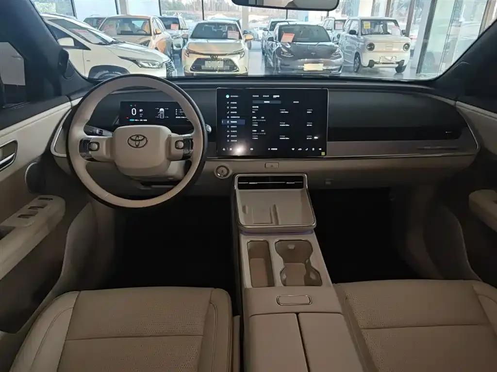 Toyota Platinum 3X 2025 из CN, фото 10