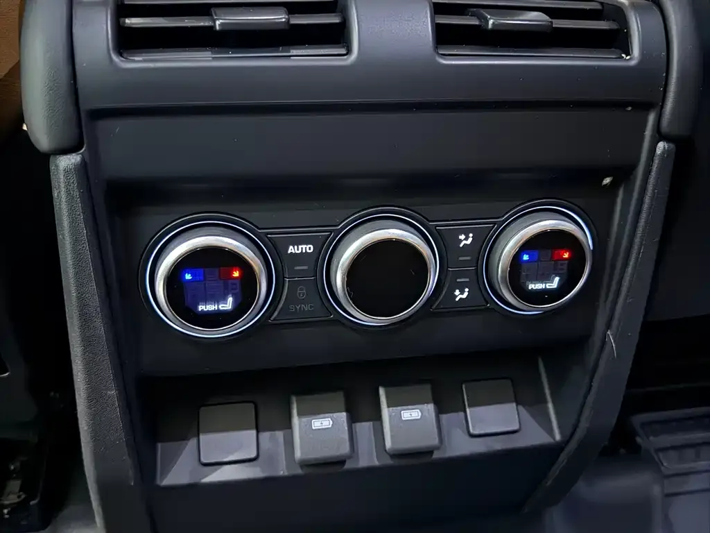 Land Rover Defender 2024 из CN, фото 10