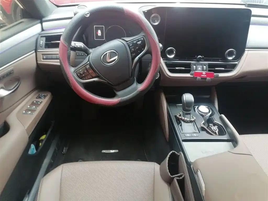 Lexus ES 2025 из CN, фото 5