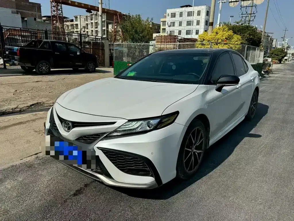 Toyota Camry 2022 из CN, фото 1
