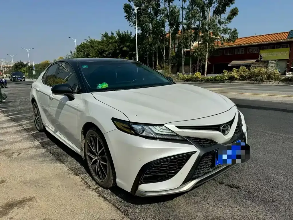 Toyota Camry 2022 из CN, фото 9
