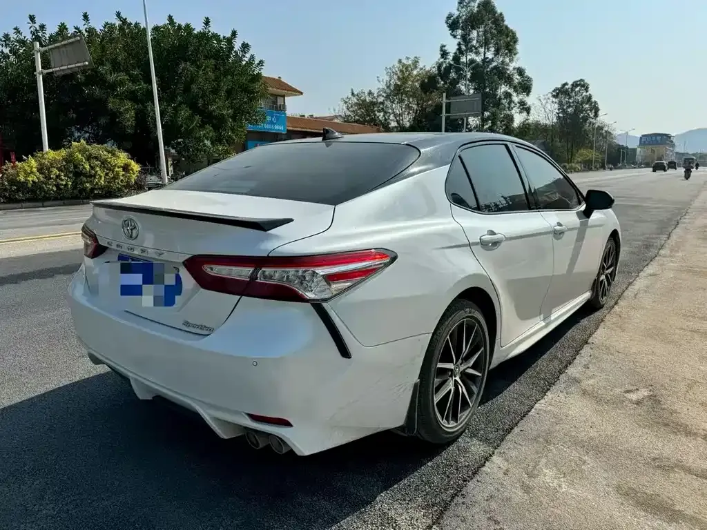 Toyota Camry 2022 из CN, фото 5