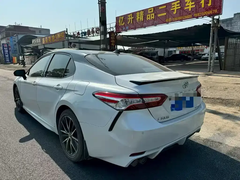 Toyota Camry 2022 из CN, фото 3