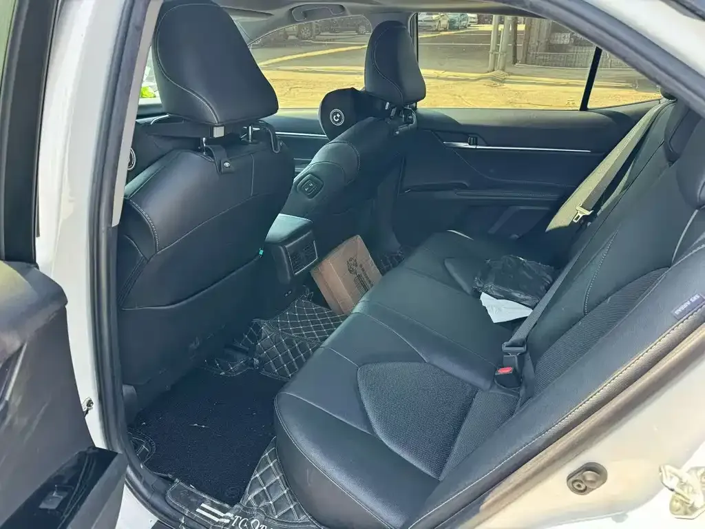 Toyota Camry 2022 из CN, фото 2