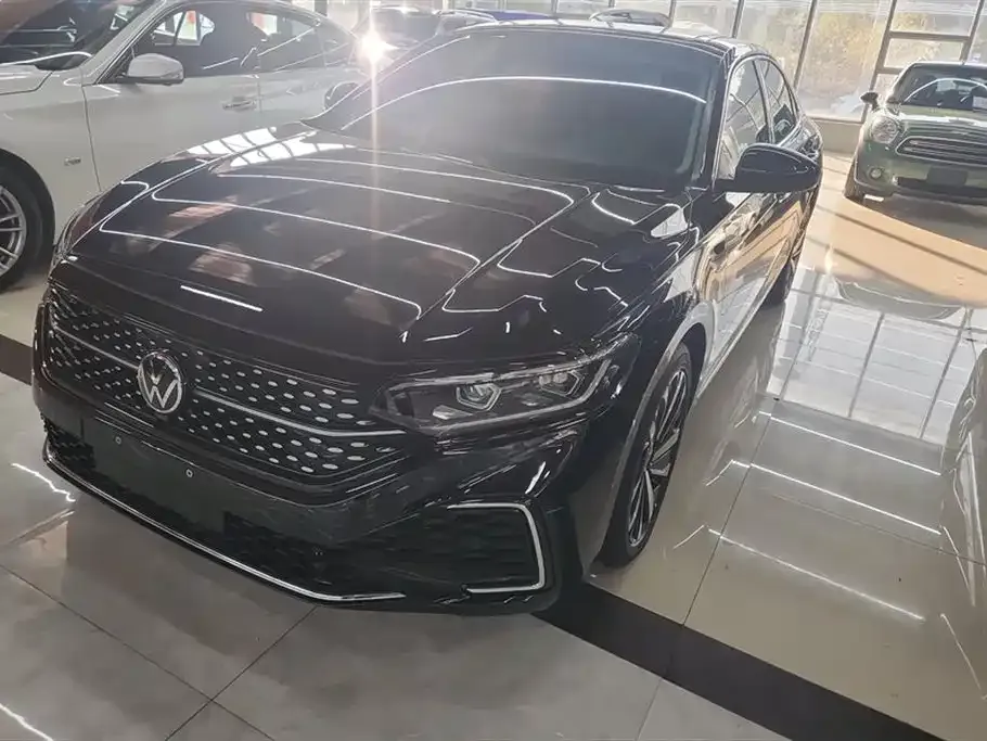 Volkswagen Passat 2022 из CN, фото 1
