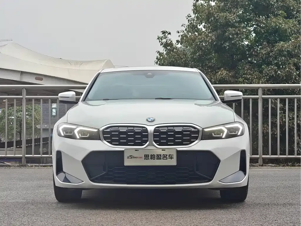 BMW 3 Series 2024 из CN, фото 3
