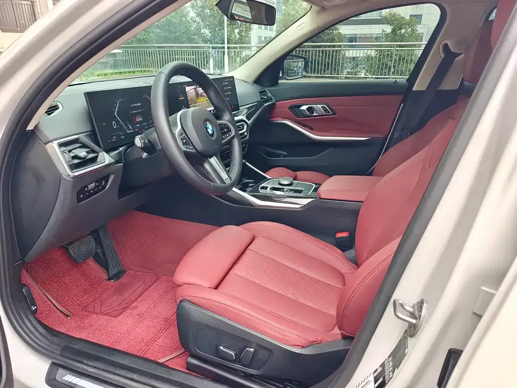 BMW 3 Series 2024 из CN, фото 9