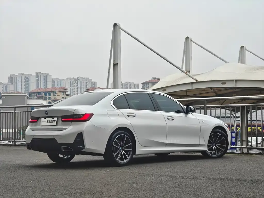 BMW 3 Series 2024 из CN, фото 4