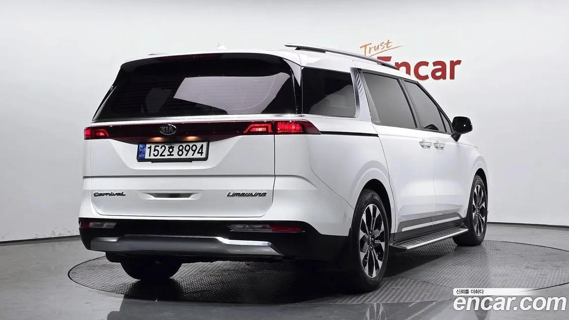 Kia Carnival — фото 3
