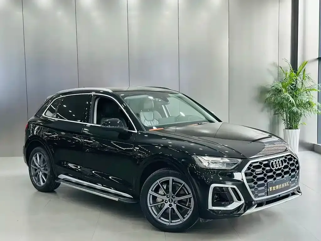 Audi Q5L 2022 из CN, фото 2