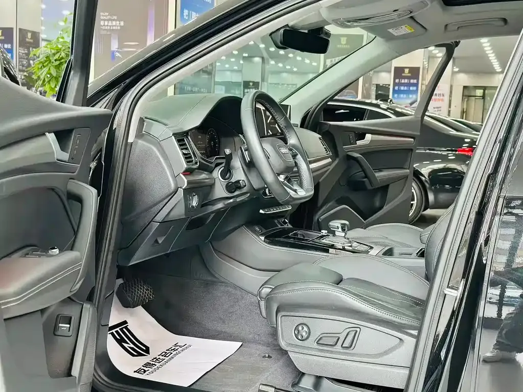 Audi Q5L 2022 из CN, фото 9