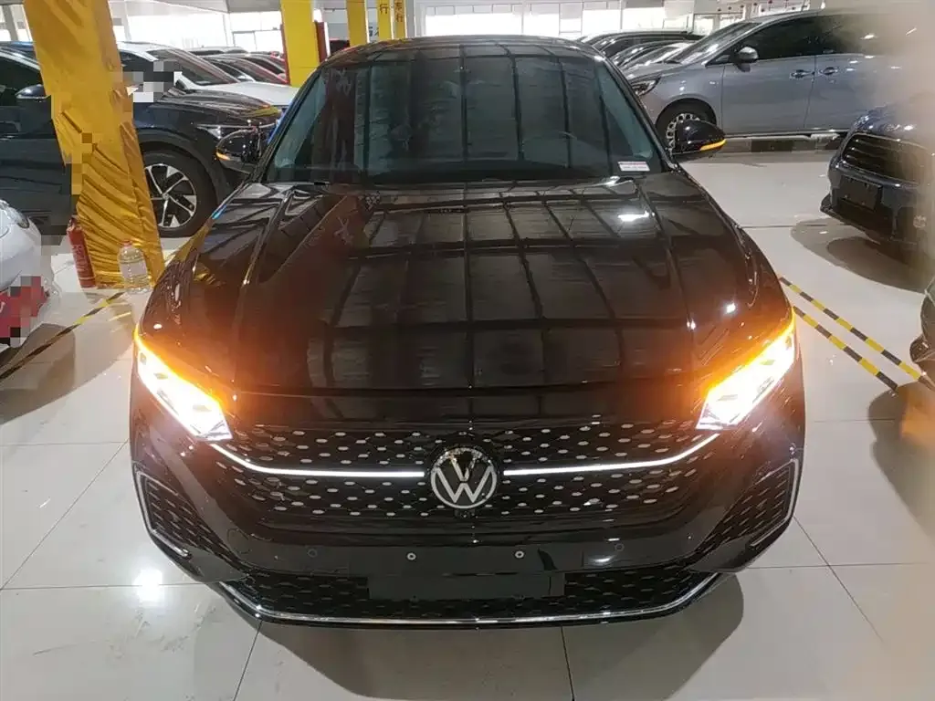 Volkswagen Passat 2024 из CN, фото 5