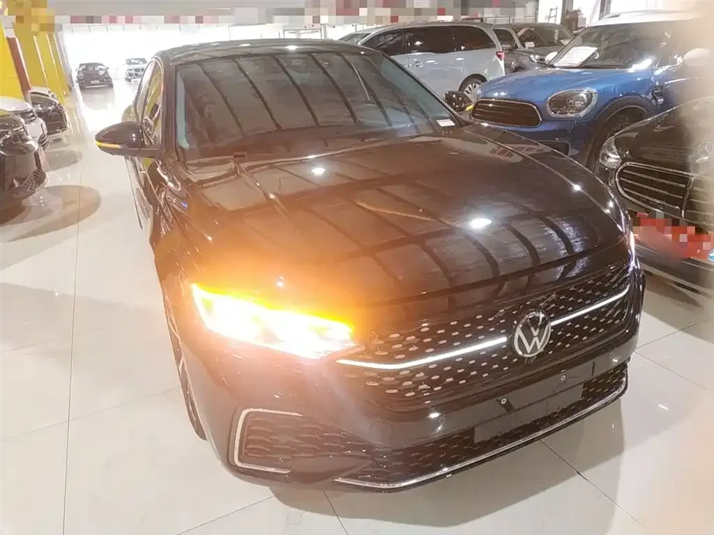 Volkswagen Passat 2024 из CN, фото 3