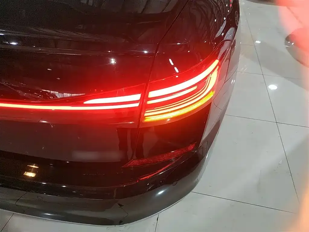 Volkswagen Passat 2024 из CN, фото 4