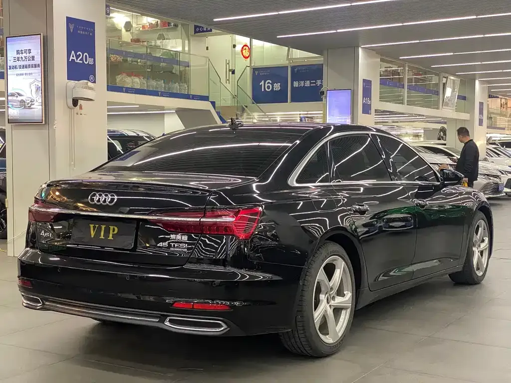 Audi A6L 2021 из CN, фото 4