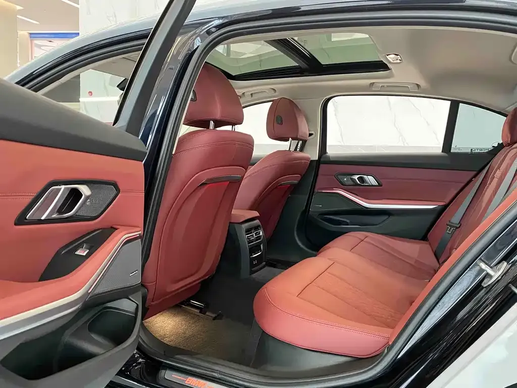 BMW i3 2023 из CN, фото 2