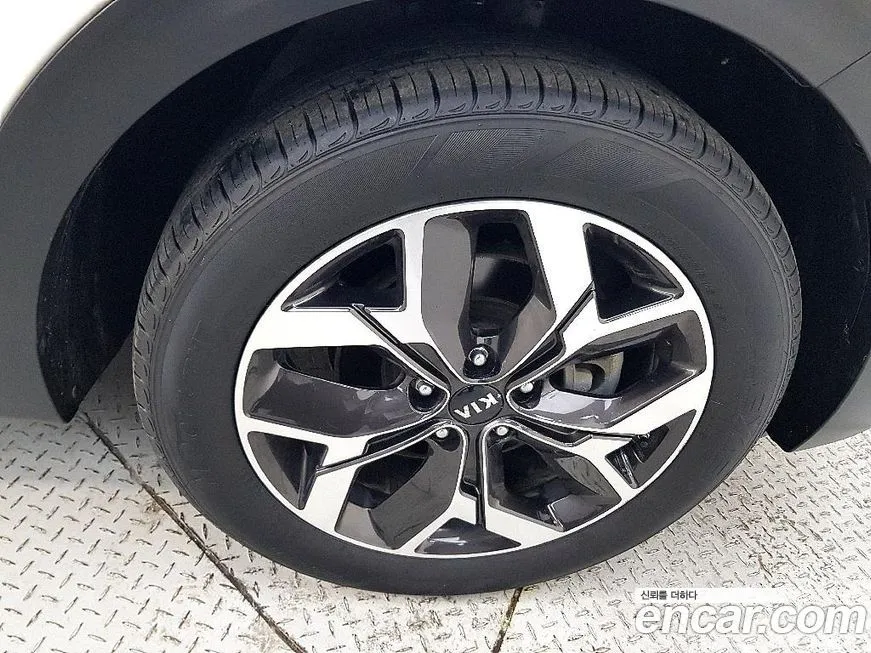 Kia Sportage — фото 5