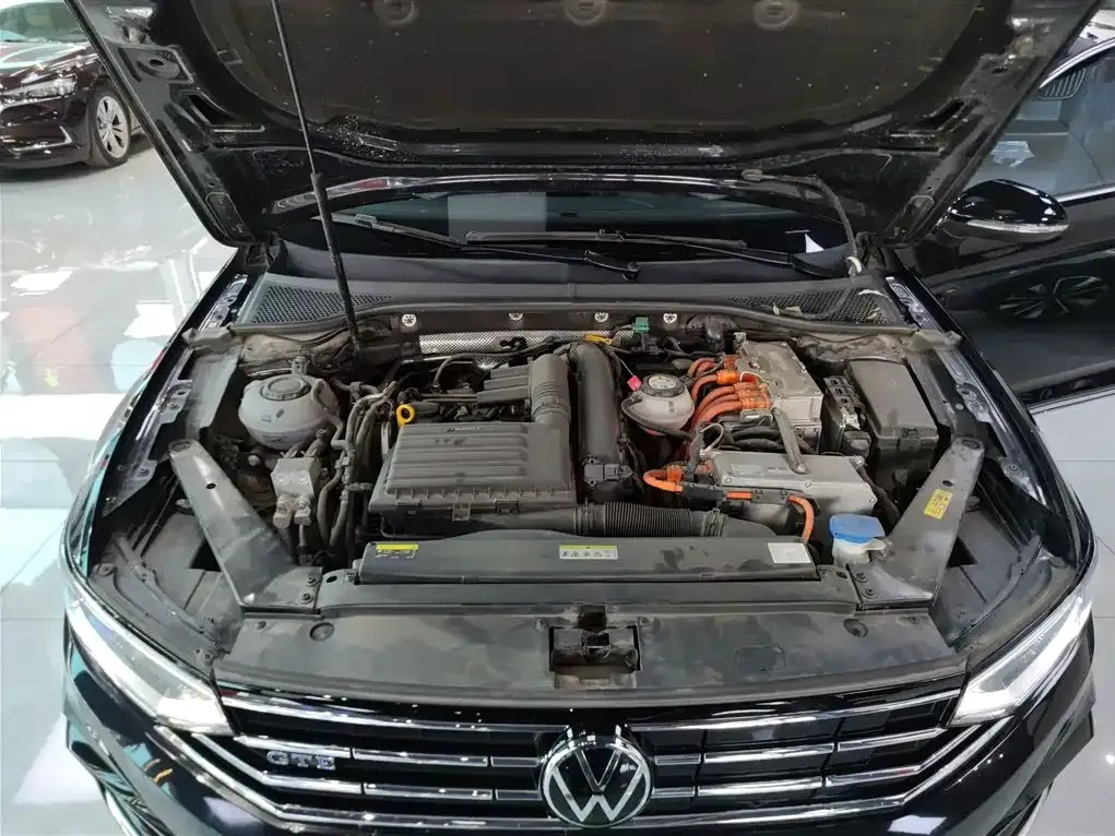 Volkswagen Magotan GTE PHEV 2023 из CN, фото 8