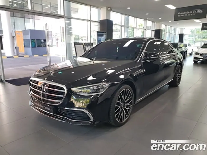 Mercedes-Benz S-Class — фото 1